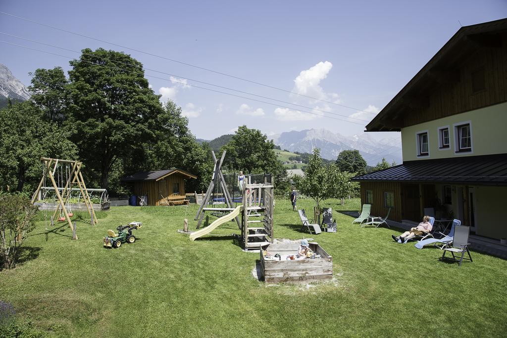 Gasthof Brentwirt Casa de hóspedes Leogang Exterior foto