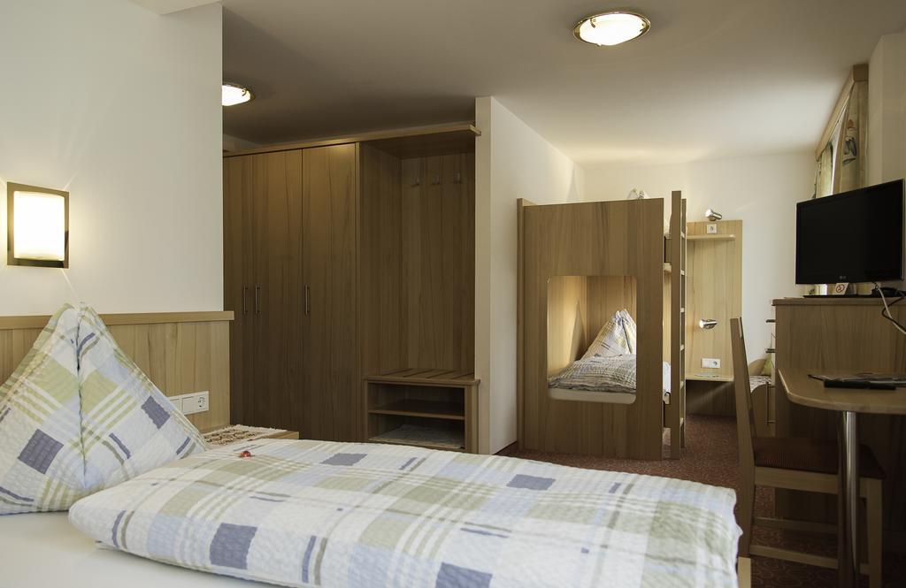 Gasthof Brentwirt Casa de hóspedes Leogang Quarto foto