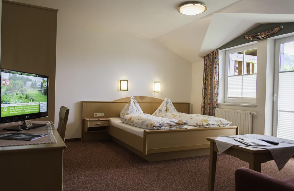 Gasthof Brentwirt Casa de hóspedes Leogang Quarto foto