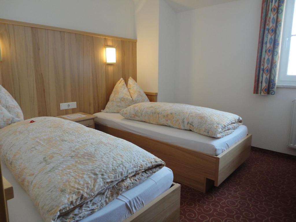 Gasthof Brentwirt Casa de hóspedes Leogang Quarto foto
